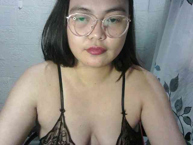 Este modelo está en vivo ahora. chubbycheeks94