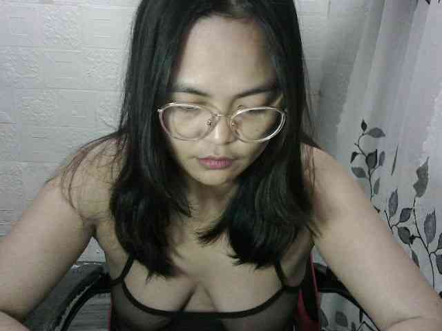 Model: chubbycheeks94