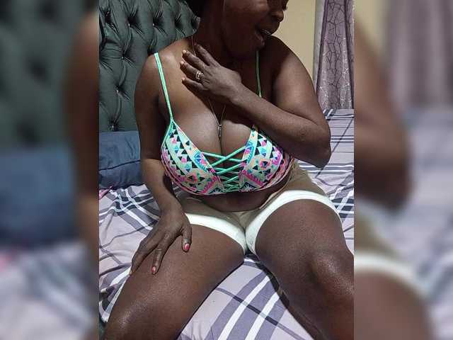 Candyers live cam on BongaCams