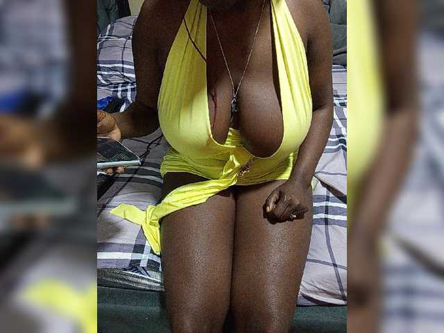 Candyers live cam on BongaCams