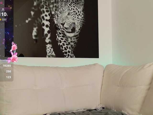 Minnie-Mouse-'s BongaCams show and profile