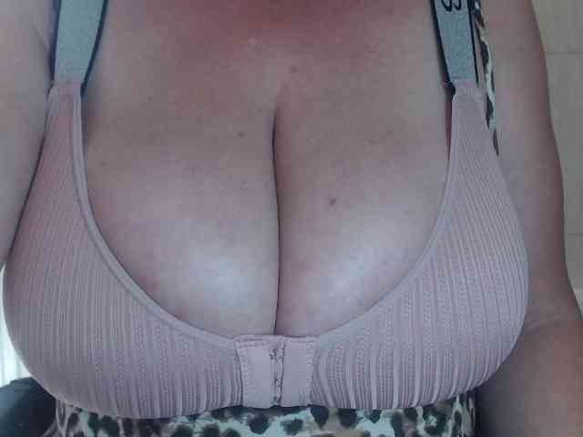newamyy00 webcam