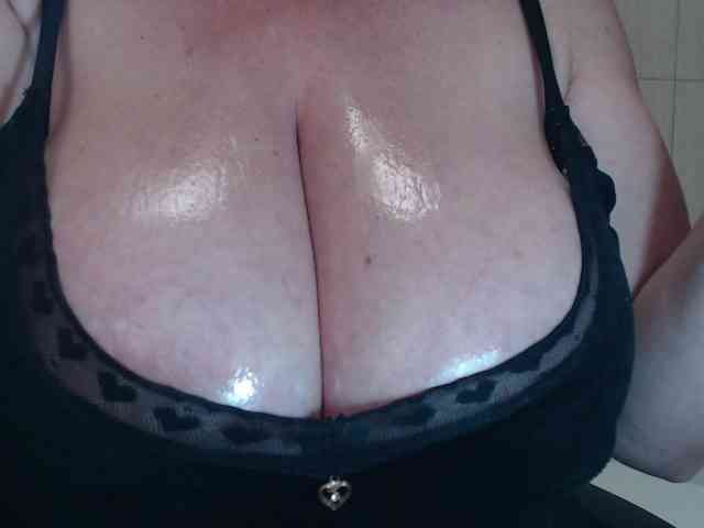 newamyy00 webcam