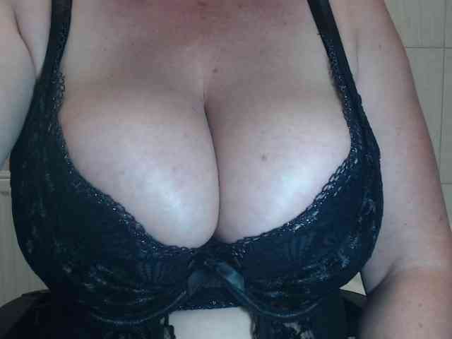 newamyy00 webcam