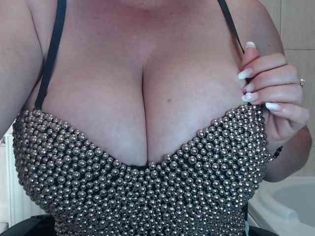 newamyy00 webcam