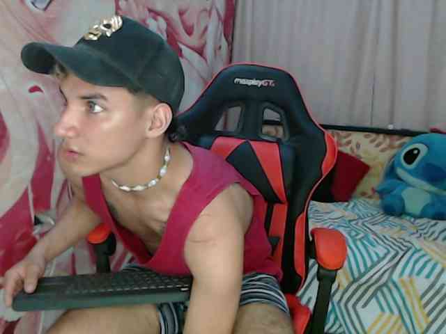 anthony-voss Sex Cam Show