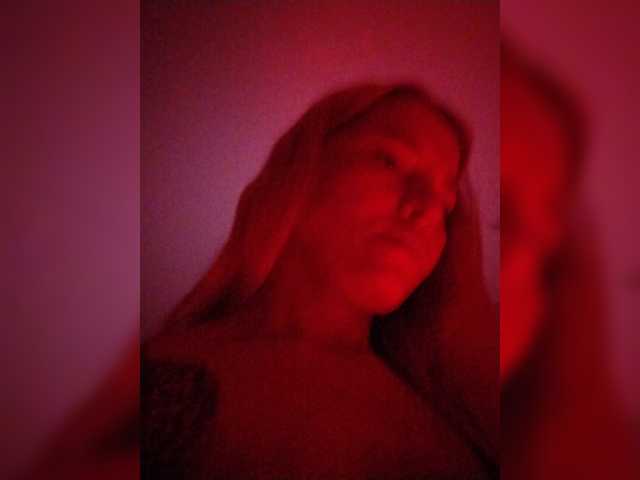 Gloria8536 live cam
