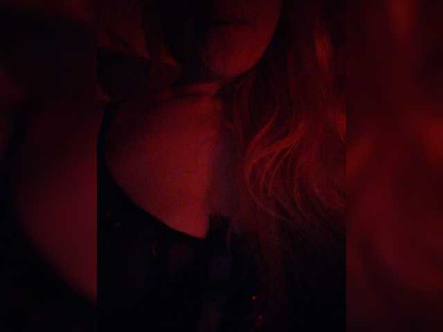 Gloria8536 live cam on BongaCams