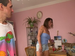 Easy-Li Porn Show