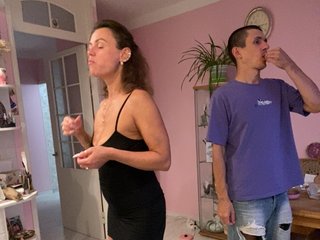 Easy-Li Porn Show