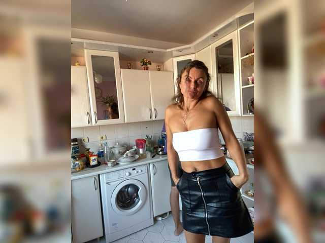 EasyLizi live cam on BongaCams