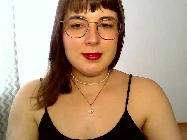 ClaraLove live cam on BongaCams