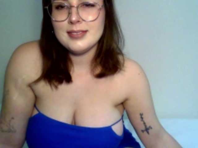 ClaraLove live cam preview
