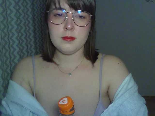 ClaraLove's BongaCams show and profile