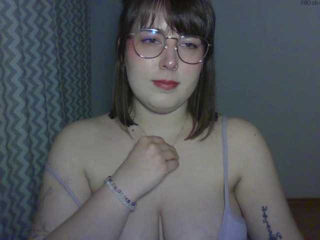 ClaraLove's BongaCams show and profile