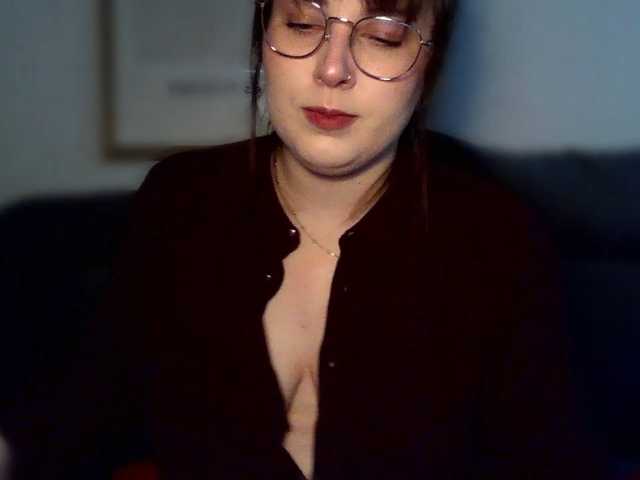 ClaraLove live cam