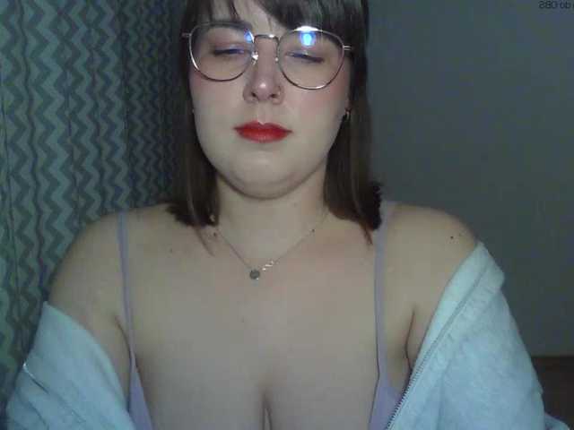 ClaraLove's BongaCams show and profile