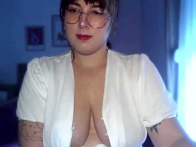 ClaraLove live cam on BongaCams