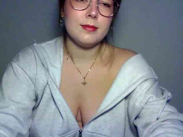 Model: ClaraLove