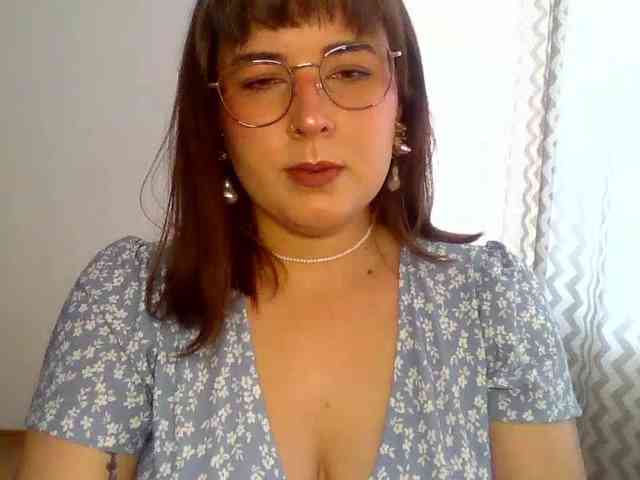 Model: ClaraLove