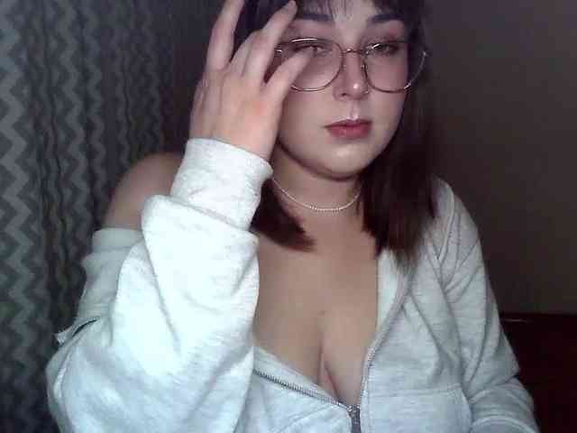 Model: ClaraLove