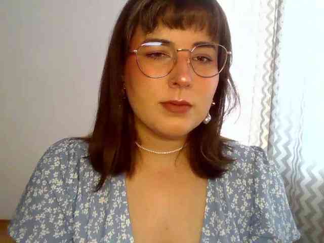 Model: ClaraLove