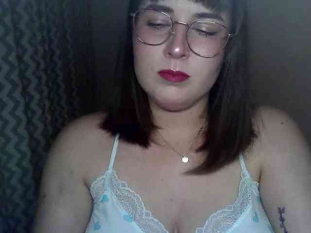 Model: ClaraLove