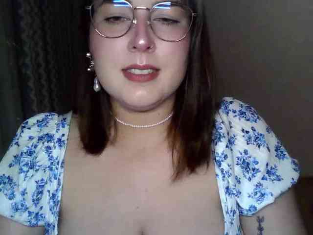 Model: ClaraLove