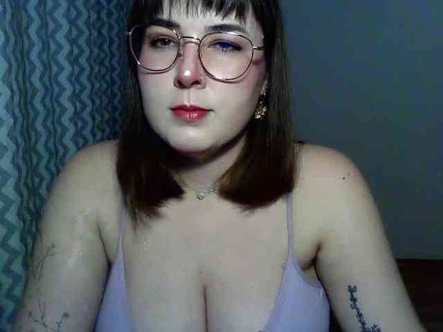 Model: ClaraLove