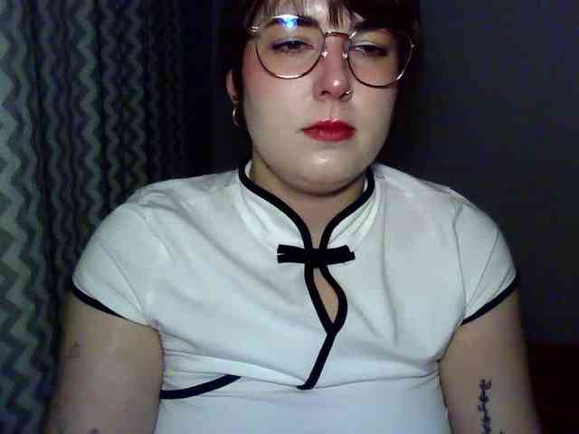 Model: ClaraLove