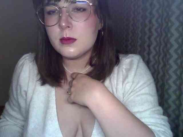 Model: ClaraLove