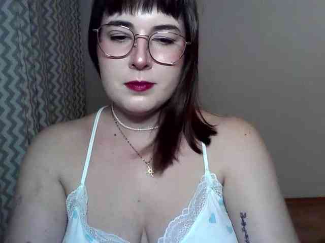Model: ClaraLove