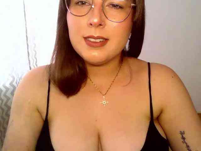 Model: ClaraLove