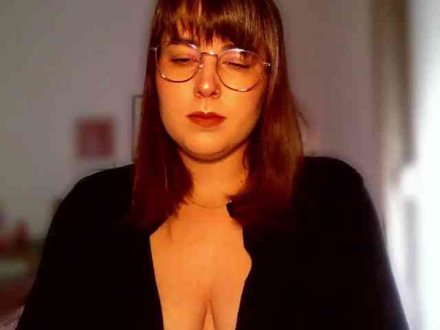 Model: ClaraLove