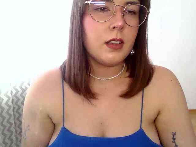 Model: ClaraLove