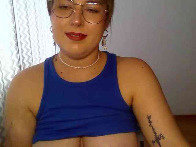 Model: ClaraLove