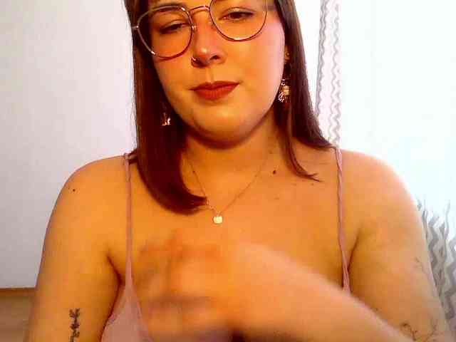 Model: ClaraLove