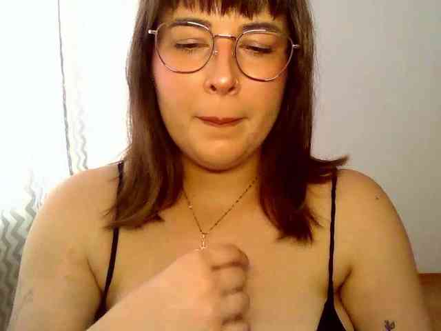 Model: ClaraLove