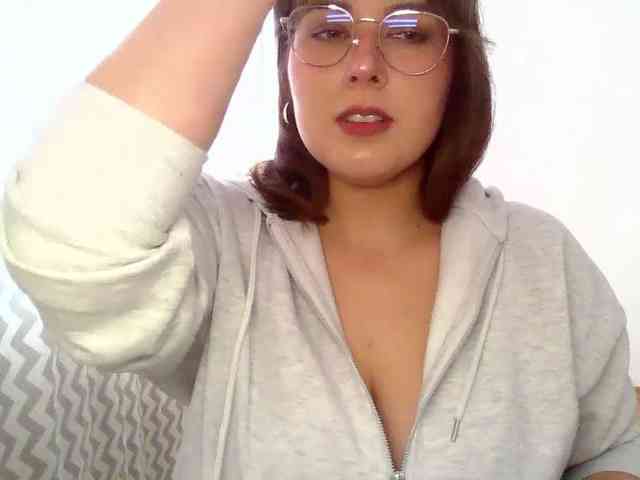 Model: ClaraLove