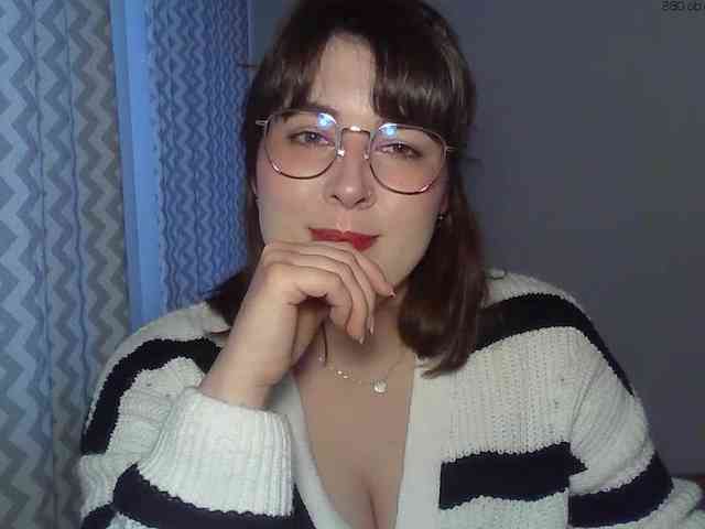 Model: ClaraLove