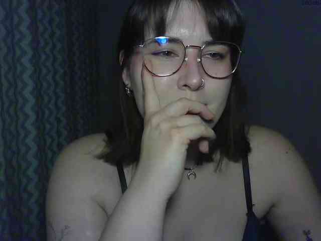 Model: ClaraLove