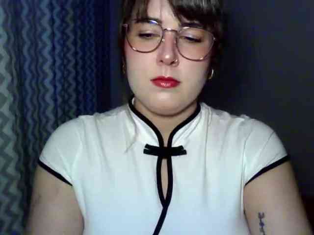 Model: ClaraLove