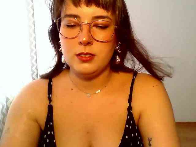 ClaraLove webcam