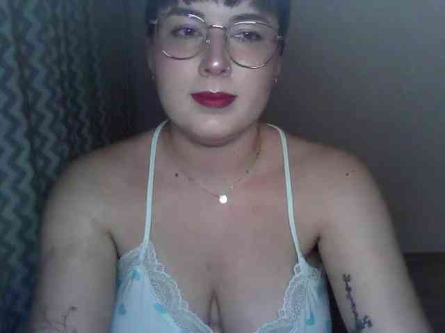 Model: ClaraLove