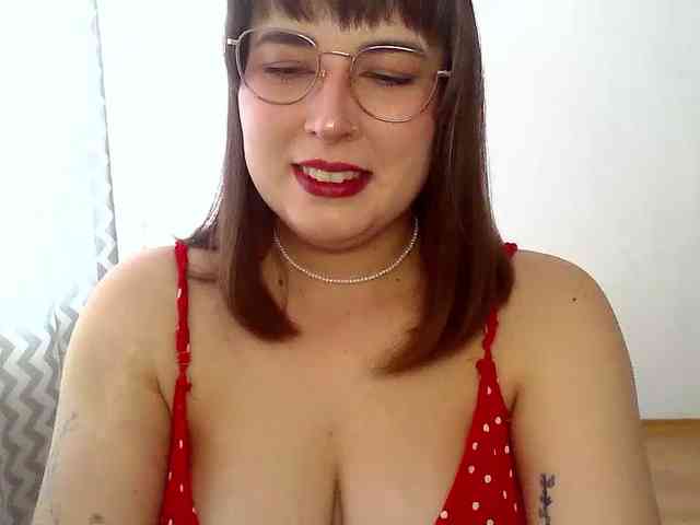 Model: ClaraLove