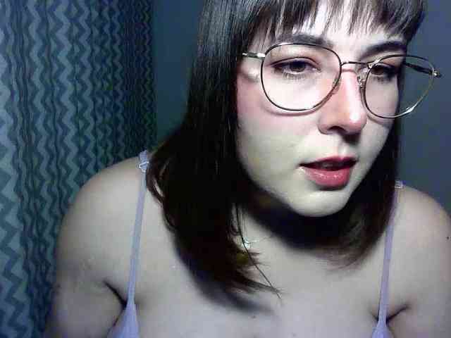 Model: ClaraLove