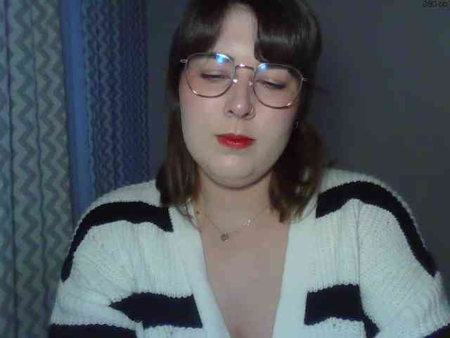 Model: ClaraLove