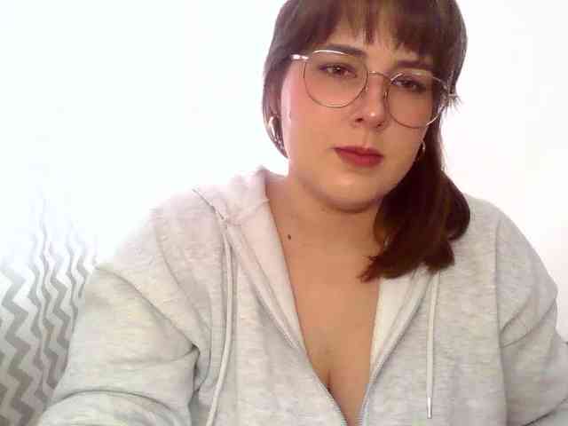 Model: ClaraLove