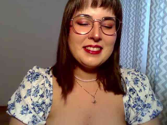 Model: ClaraLove
