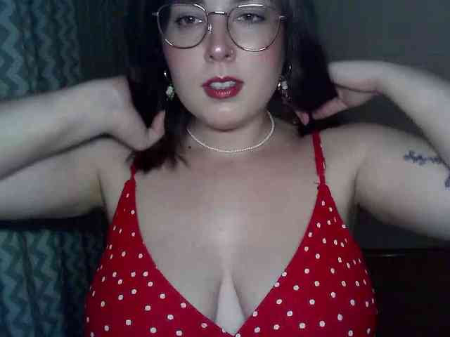 Model: ClaraLove